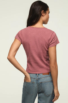 [167405-660] WOMENS LUCKY BRAND CROCHET TRIM SHORT SLEEVE HENLEY - LILAS